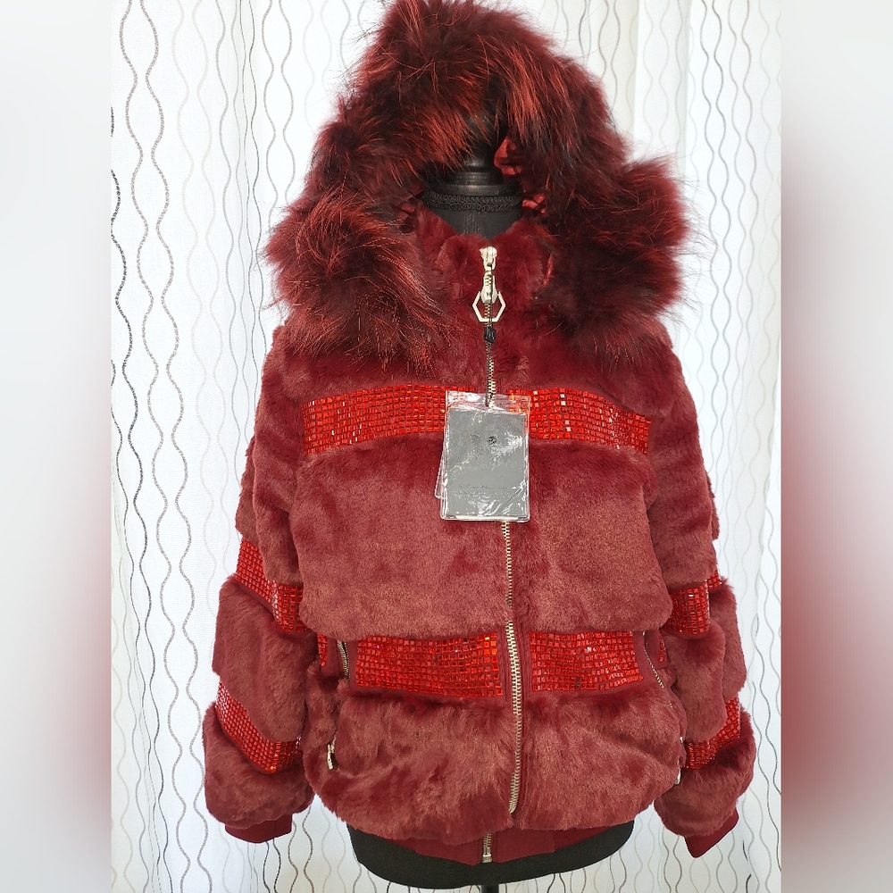 COPY - Faux fur jacket. Burgundy color. Decorated with crystals.♦️♦️♦️